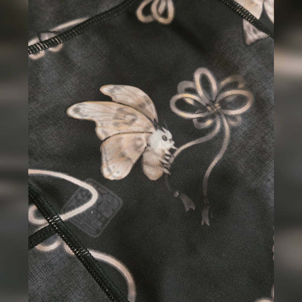 Iron Yokai Moth Activewear Set - Picture 4 of 4